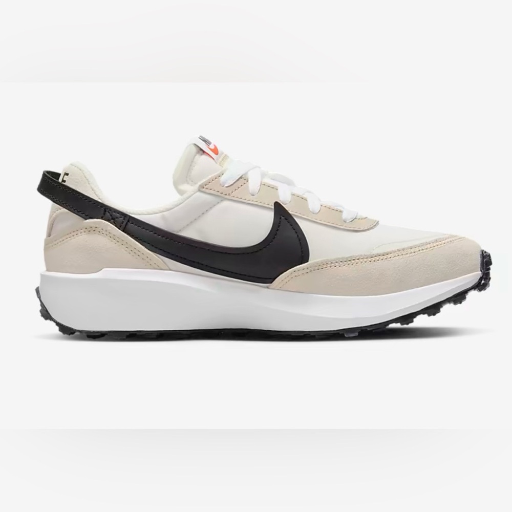 Women’s Nike Waffle Debut